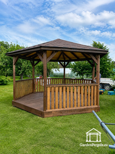 Sešstūra koka lapene — mājīga dārza lapene ar grīdu un pārklātu jumtu - garden gazebo pergola