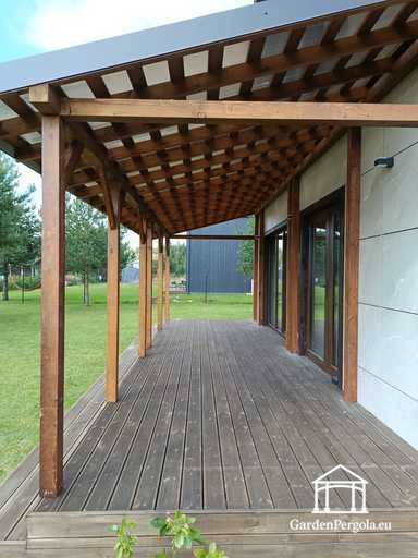 Dabīga 2,4 x 9 m koka veranda bez terases